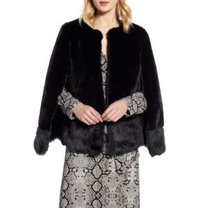HALOGEN Women's Faux Fur Cape BLACK ONE SIZE